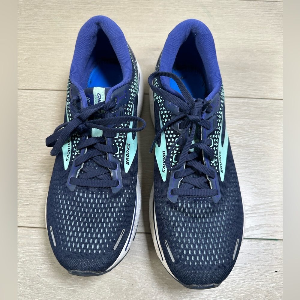 Brooks Womens Navy and Teal Running Shoes